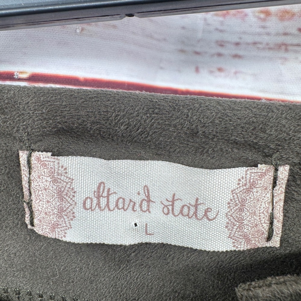 Altard State Mini Skirt Size Large Olive Green Suede Button Front Scalloped Hem - Picture 5 of 6